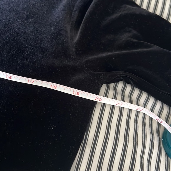 Ann Taylor Black Velveteen Top. Large. - Picture 4 of 5